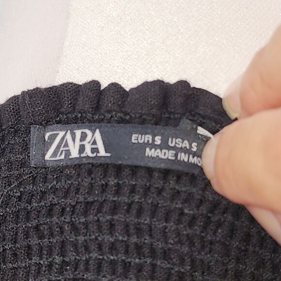 Black crop top with beading under breast by ZARA (S) - Picture 4 of 4